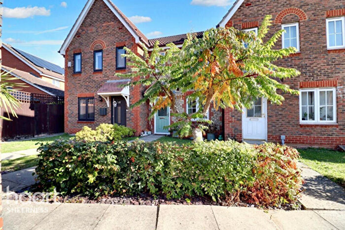 3 Bedroom End Of Terrace House For Sale In Penny Cress Road, Minster, ME12