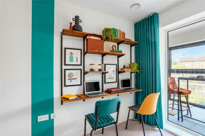 2 Bedroom Apartment For Sale In Timberworks, Cromwell Rd, CB1