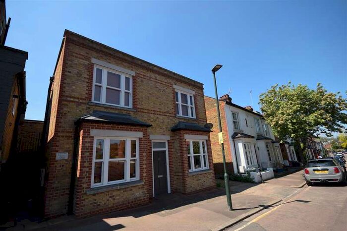 1 Bedroom Flat To Rent In Sheen Road, Richmond, TW9