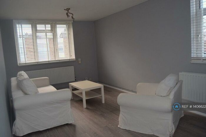 1 Bedroom Flat To Rent In Battersea, London, SW11