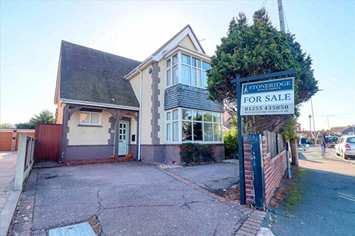 4 Bedroom Detached House For Sale In Frinton Road, Holland On Sea, CO15