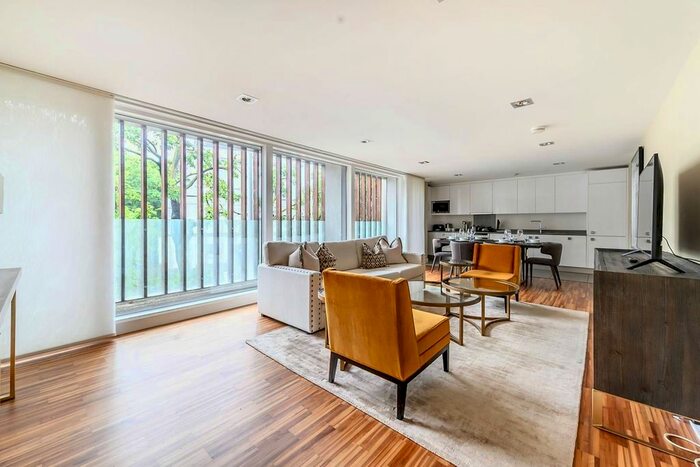 2 Bedroom Flat To Rent In Fulham Road, London, SW3