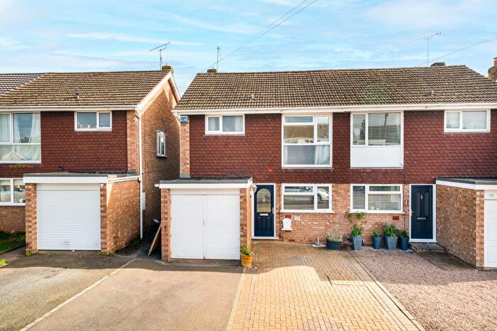 3 Bedroom Semi Detached House For Sale In Coningsby Drive, Kidderminster, DY11