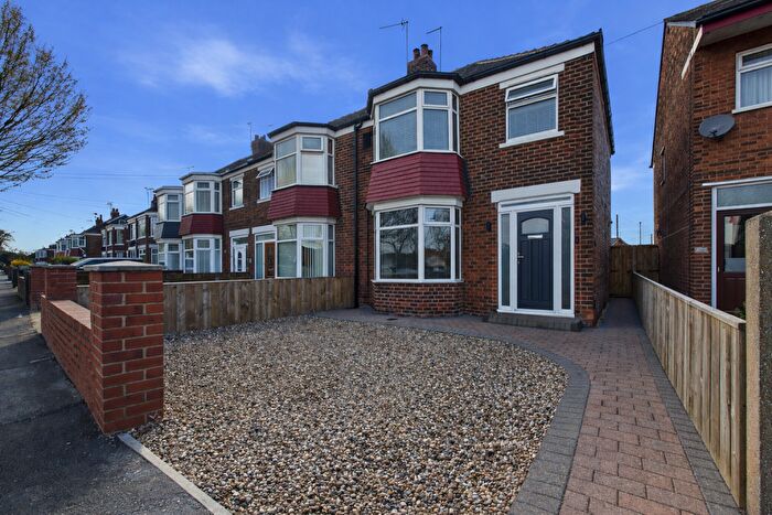 3 Bedroom End Of Terrace House For Sale In Lambwath Road, Hull, HU8
