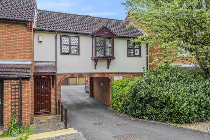 1 Bedroom Maisonette To Rent In Anton Way, Aylesbury, HP21