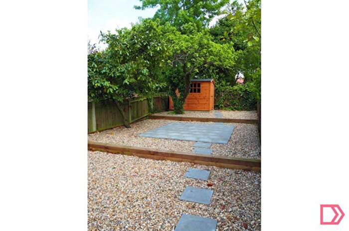 2 Bedroom Flat To Rent In A Longley Road, Harrow, Middlesex, HA1
