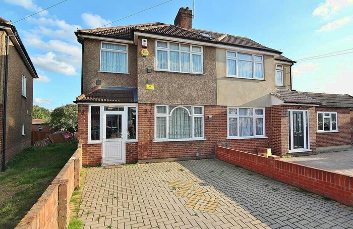 3 Bedroom Property To Rent In Langley Crescent, Hayes, UB3