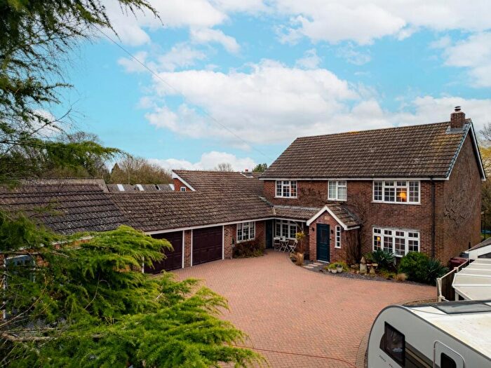 4 Bedroom Detached House For Sale In Main Road, Shirland, DE55