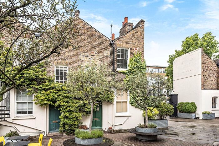 3 Bedroom End Of Terrace House To Rent In Kennington Lane, London, SE11