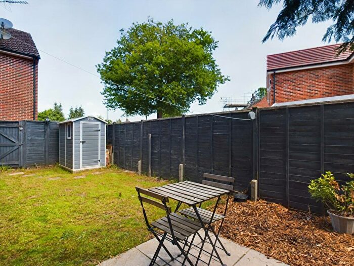2 Bedroom Flat For Sale In Holly Court, Burghfield Common, RG7