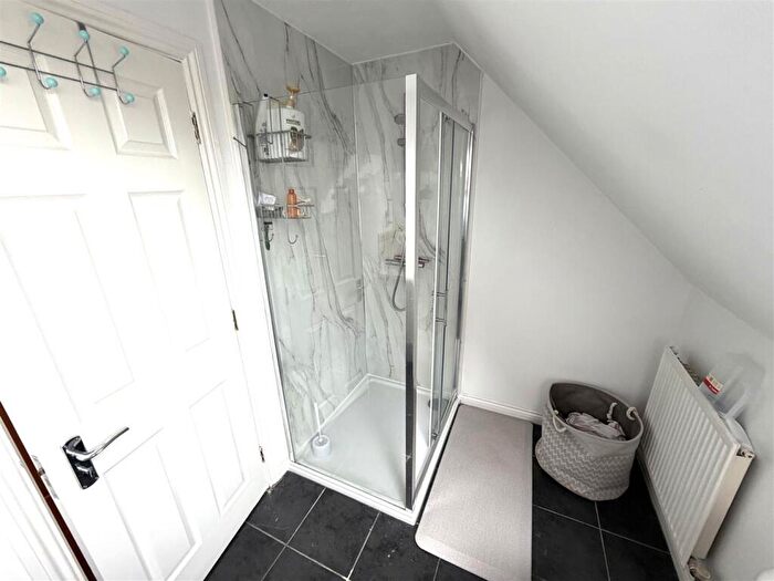 3 Bedroom Town House For Sale In Oleander Drive, Totton, Southampton, SO40