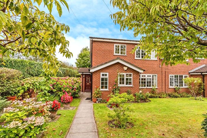 2 Bedroom Flat For Sale In Ravenoak Road, Cheadle Hulme, Cheadle, Greater Manchester, SK8