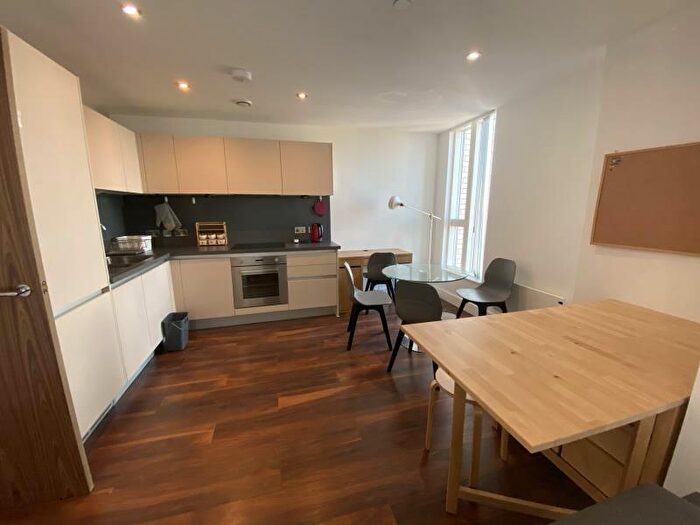 2 Bedroom Apartment To Rent In One Cambridge Street, M1