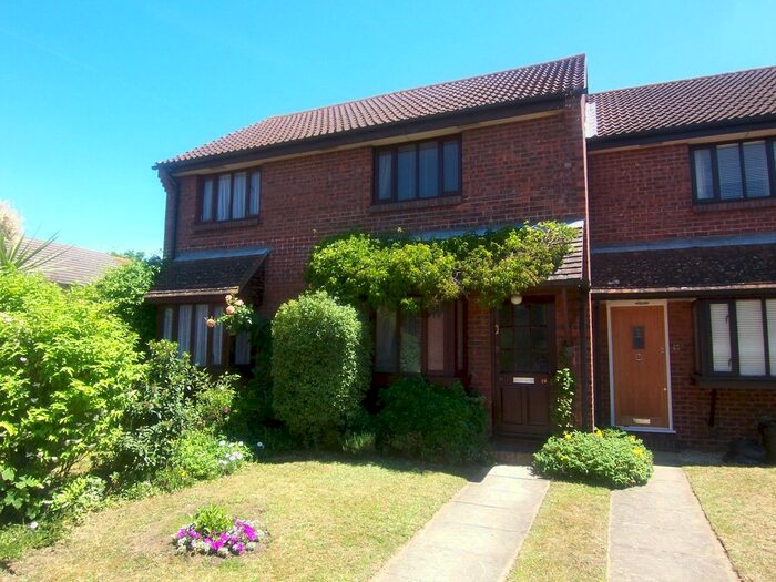 1 Bedroom Terraced House To Rent In Weald Close, Shalford, Guildford, GU4