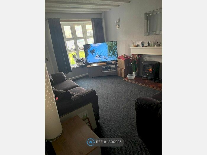 3 Bedroom Semi-Detached House To Rent In Hall Green, Birmingham B28