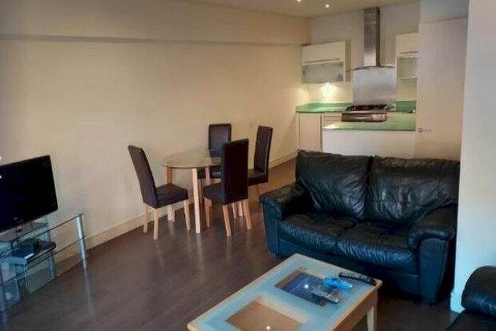 2 Bedroom Flat To Rent In Upper Richmond Road, London, SW15