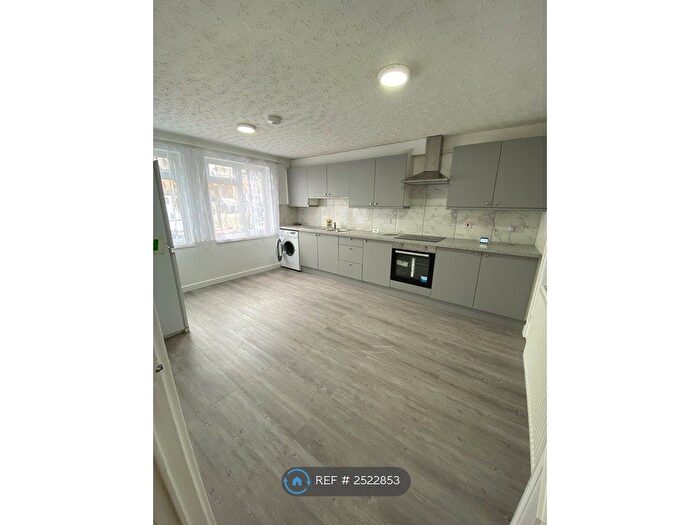 3 Bedroom Terraced House To Rent In Loriner Place, Milton Keynes, MK14