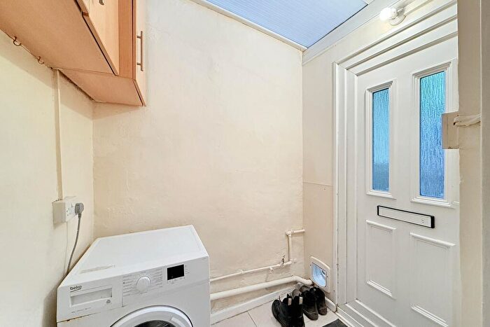 2 Bedroom End Of Terrace House For Sale In Bridport, DT6