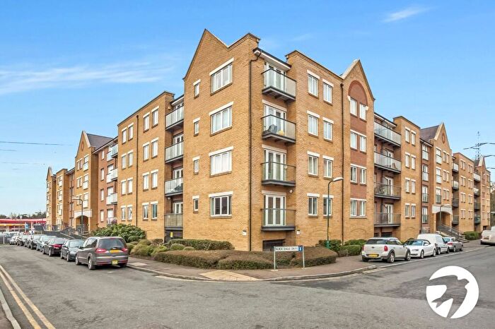 2 Bedroom Flat To Rent In Phoenix Court, Black Eagle Drive, Northfleet, Gravesend, DA11
