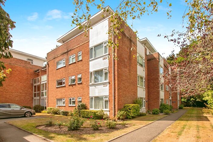 2 Bedroom Apartment To Rent In The Avenue, Branksome Park, BH13
