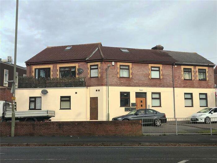 2 Bedroom Apartment To Rent In White Hart Road, Gosport, Hampshire, PO12