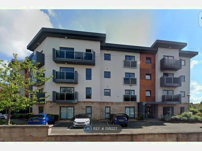 2 Bedroom Flat To Rent In Field View, Chesterfield, S40