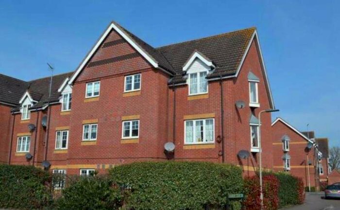 2 Bedroom Apartment To Rent In Newbury, Berkshire, RG14