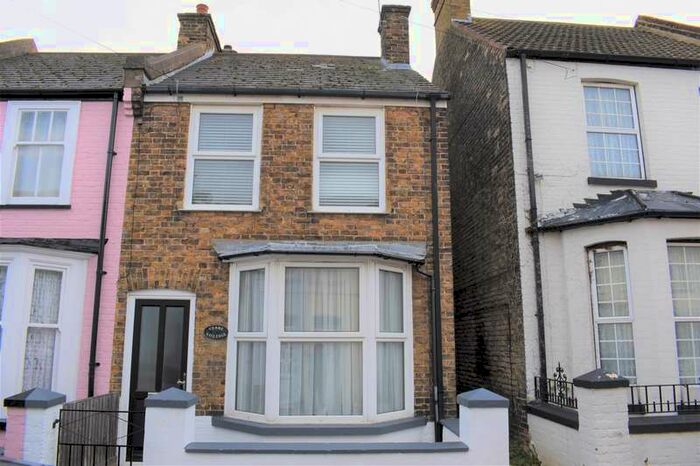 End Of Terrace House To Rent In Clarendon Road, Broadstairs, CT10