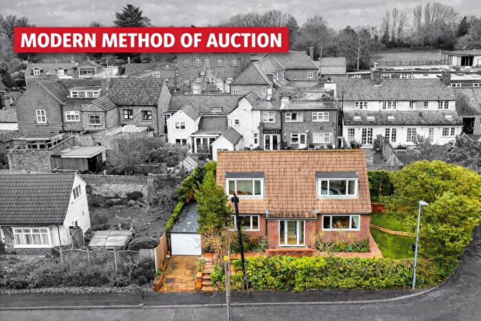 3 Bedroom Detached House For Sale In St. Lukes Close, Thurnby, Leicester, LE7