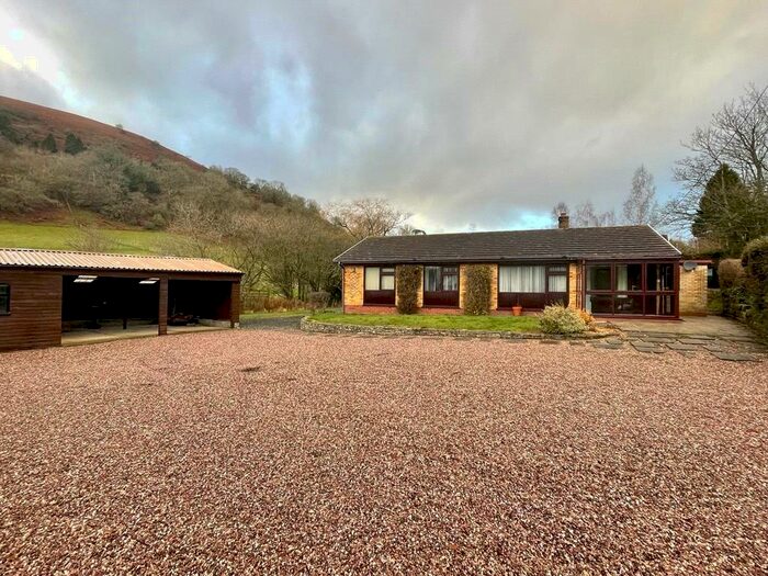 3 Bedroom Bungalow To Rent In Cregrina, Llandrindod Wells, Powys, LD1