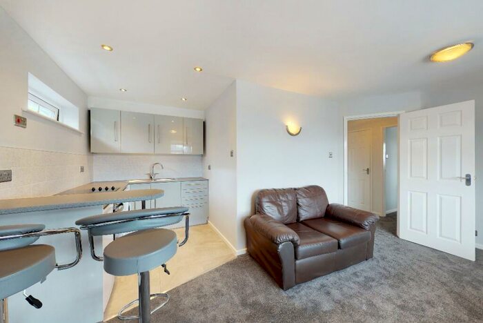 1 Bedroom Flat To Rent In Roman Court, Roman Crescent, Roundhay, Leeds, LS8
