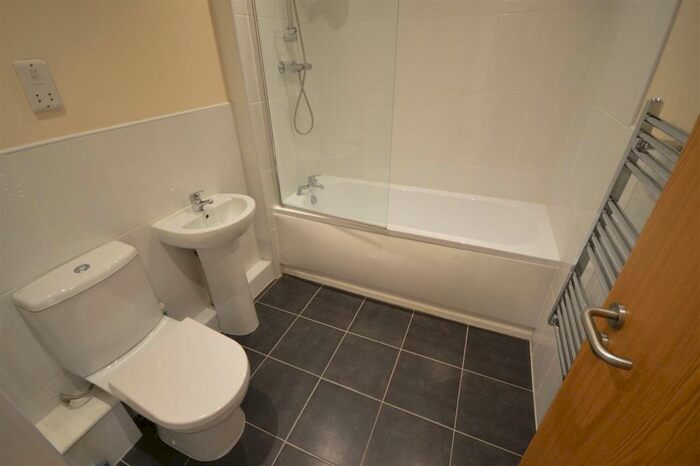 1 Bedroom Flat To Rent In Burleys Way, Leicester, LE1