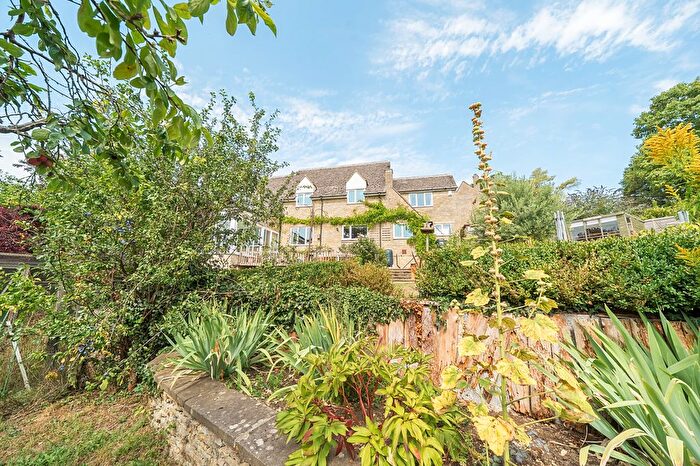 4 Bedroom Detached House For Sale In Walnut Close, Wootton, Woodstock, OX20