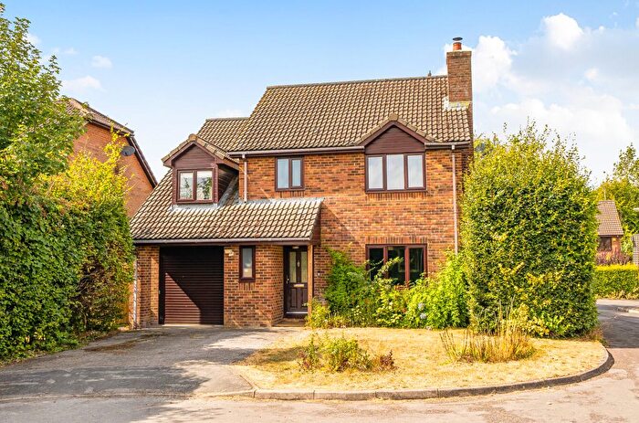 4 Bedroom Detached House For Sale In Goldfinch Way, South Wonston, Winchester, Hampshire, SO21