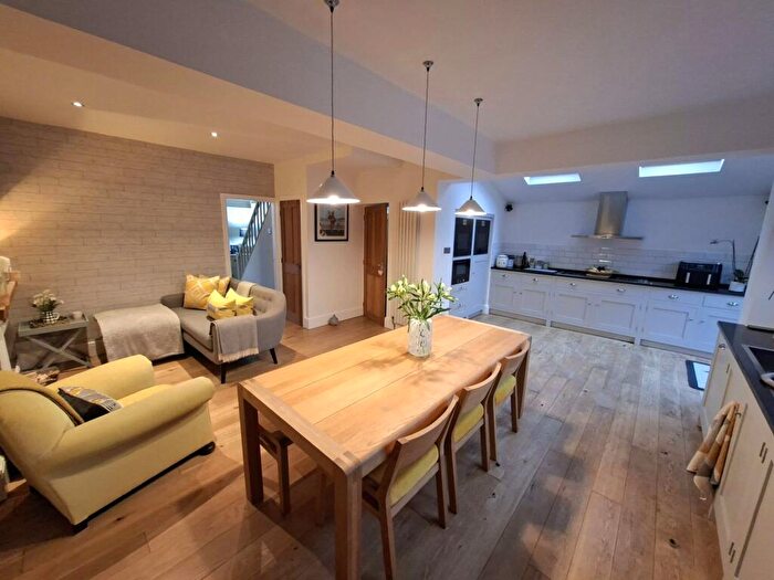 3 Bedroom Semi Detached House For Sale In Newton Avenue, Stocksbridge, S36