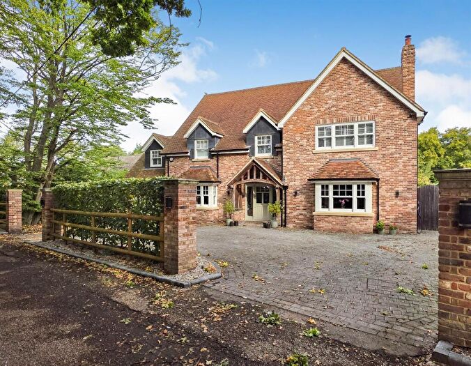 6 Bedroom Detached House For Sale In Fir Tree Lane, Little Baddow, CM3