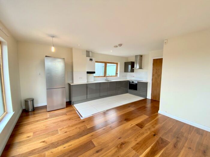2 Bedroom Apartment To Rent In Muswell Hill Road London, N10