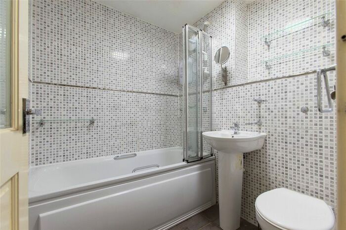 1 Bedroom Flat To Rent In Edinburgh, EH8