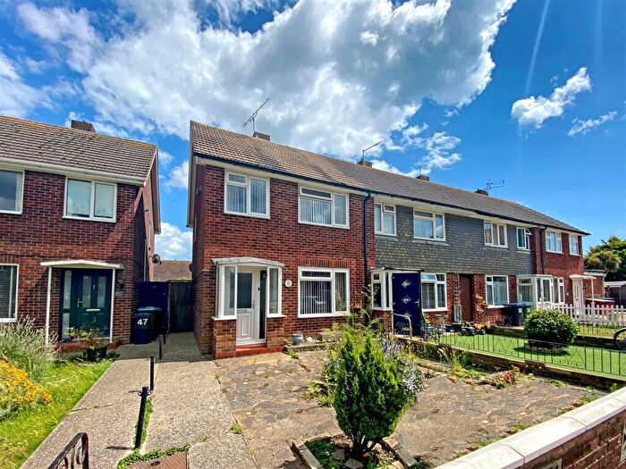 3 Bedroom End Of Terrace House For Sale In Sussex Street, Littlehampton, BN17