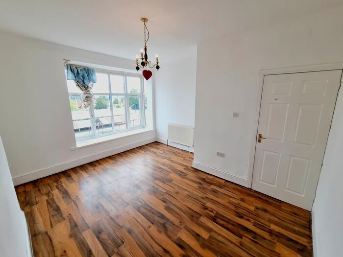 2 Bedroom Flat To Rent In Union Street, Wednesbury, WS10