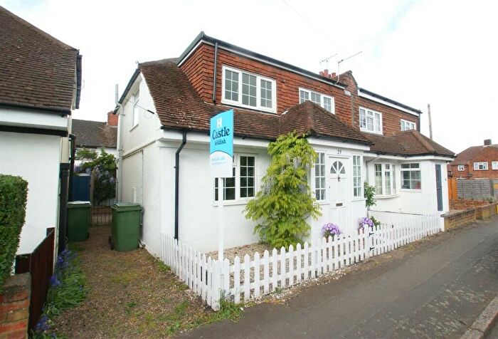 3 Bedroom Semi-Detached House To Rent In Primrose Road, Walton-On-Thames, Surrey, KT12