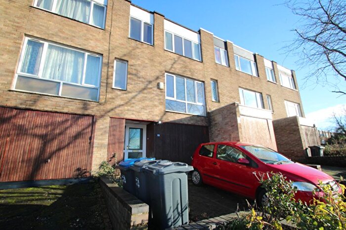 3 Bedroom Property To Rent In Croydon, CR0