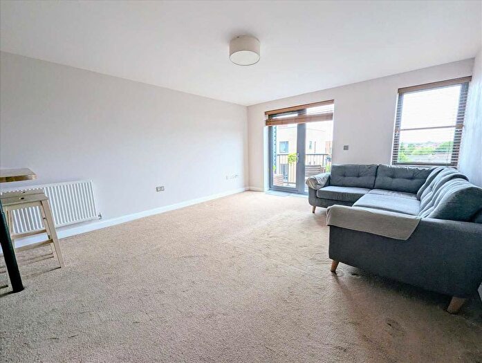 3 Bedroom Flat To Rent In Chain Court, Ajax Avenue, Colindale, NW9