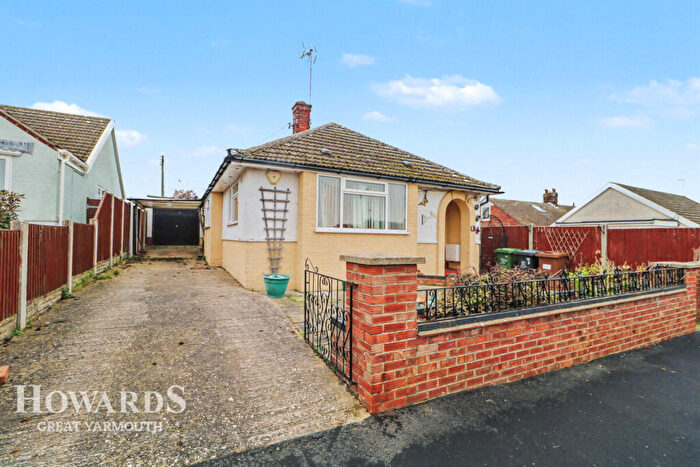 4 Bedroom Detached Bungalow For Sale In Greenhill Avenue, Caister-on-Sea, NR30