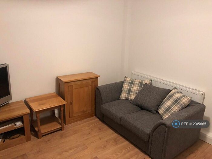 1 Bedroom Flat To Rent In Whitstable Road, Canterbury, CT2