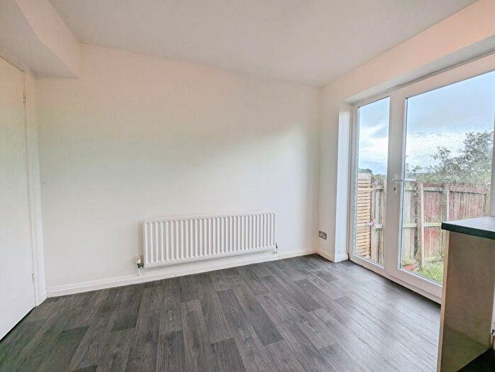 3 Bedroom End Of Terrace House For Sale In Friars Way, Fenham, Newcastle Upon Tyne, NE5
