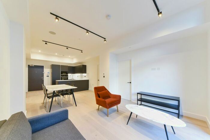 2 Bedroom Flat To Rent In The Tannery, London Square, Bermondsey, SE1