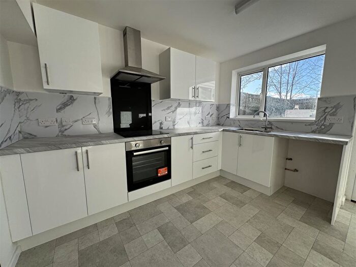 2 Bedroom End Of Terrace House To Rent In Knowlands, Highworth, SN6