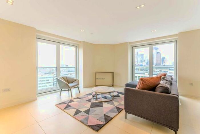 2 Bedroom Flat To Rent In City Road, Old Street, London, EC1Y