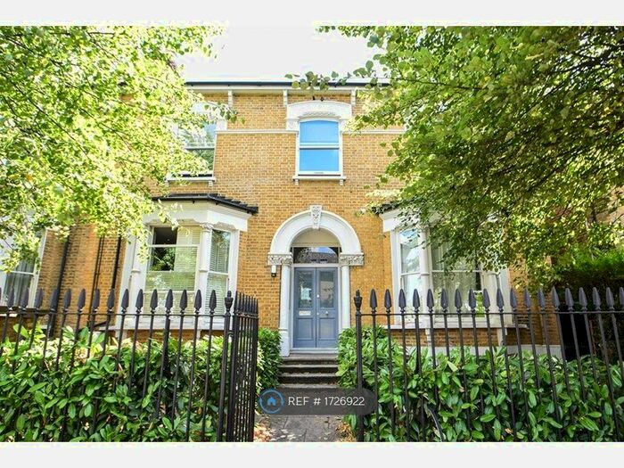 2 Bedroom Flat To Rent In Lordship Park, London, N16